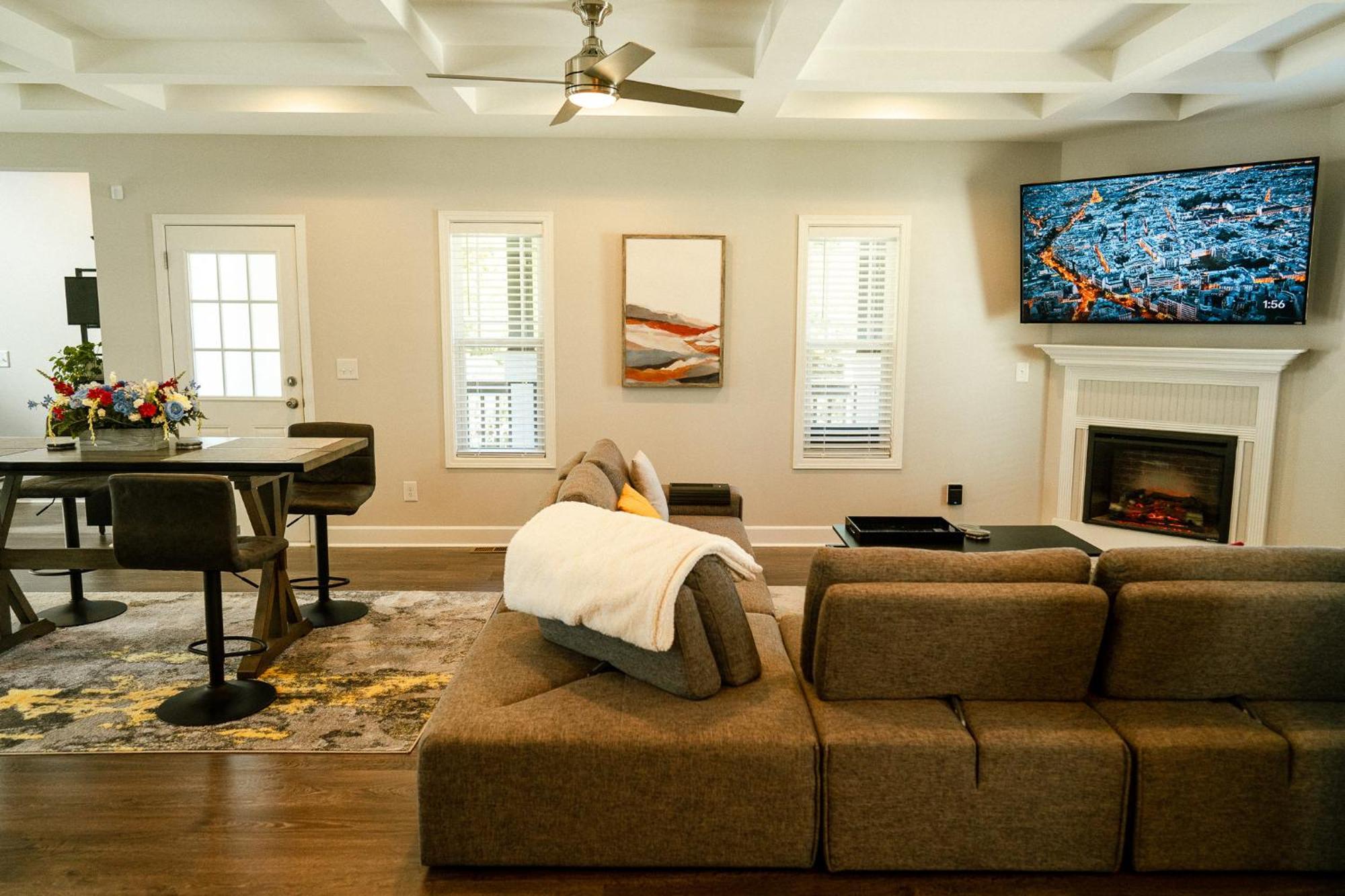 Enjoy This Mini-Mansion Near Downtown And The Airport! أتلانتا المظهر الخارجي الصورة